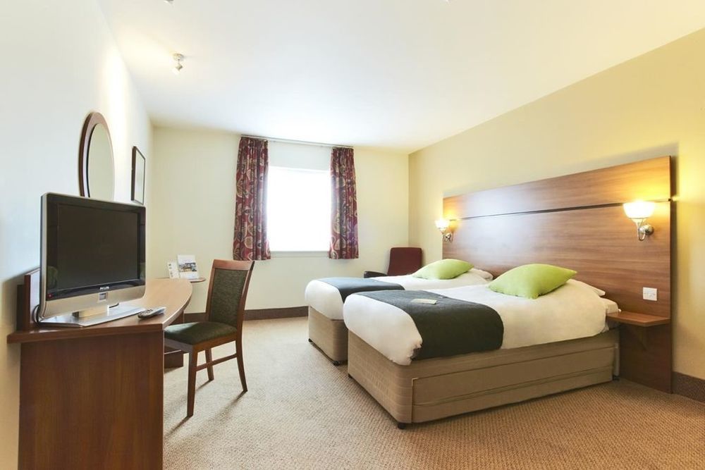 Premier Inn Glasgow Braehead Δωμάτιο φωτογραφία
