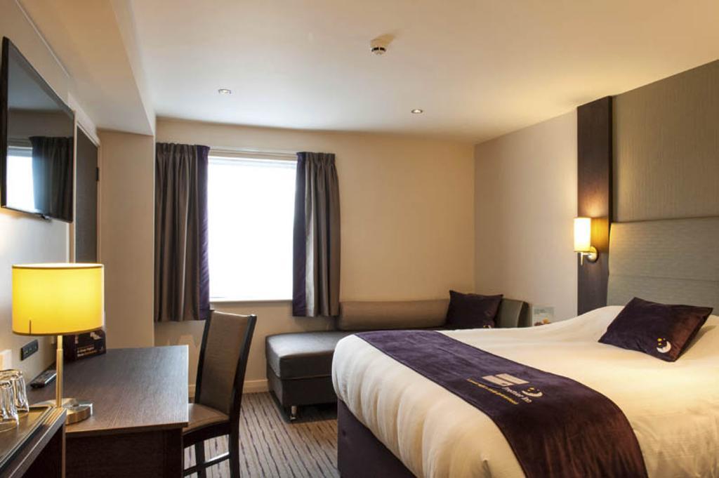 Premier Inn Glasgow Braehead Εξωτερικό φωτογραφία