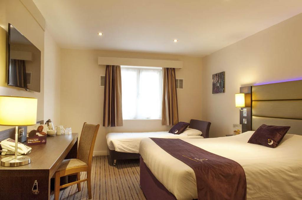 Premier Inn Glasgow Braehead Εξωτερικό φωτογραφία
