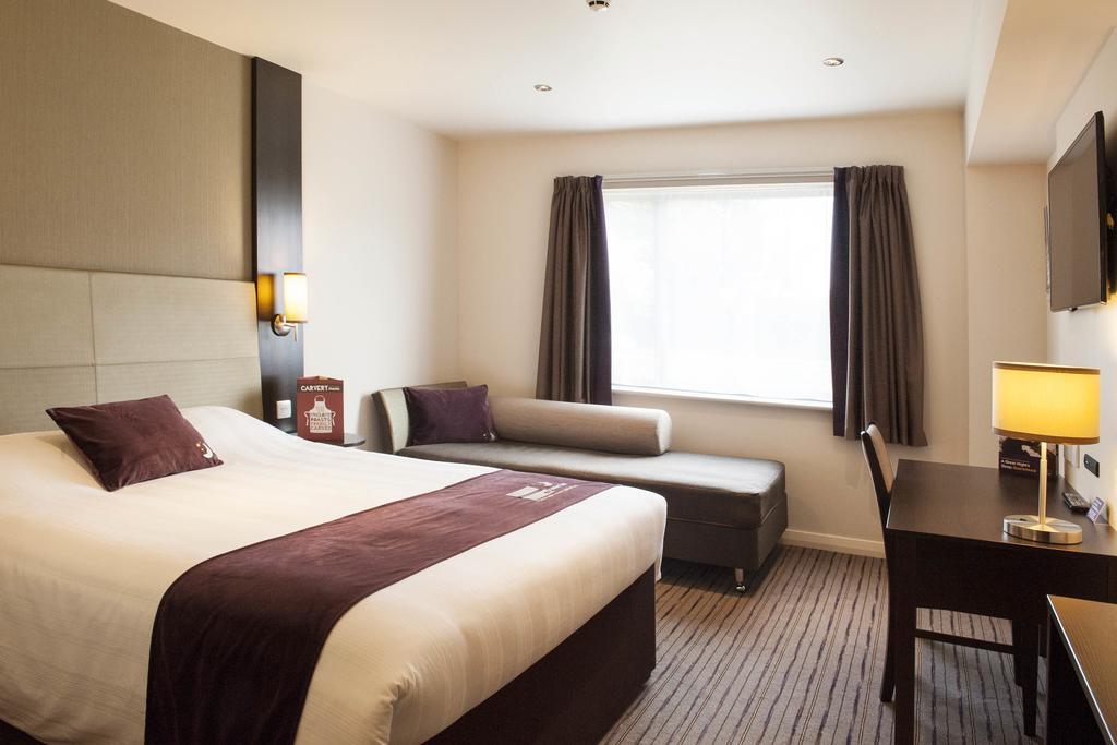 Premier Inn Glasgow Braehead Εξωτερικό φωτογραφία